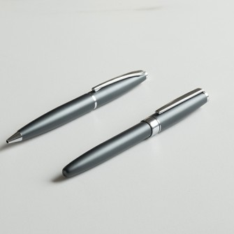 Recycled Aluminium Pen with Twist Detail-ATLAS ECO-BrandCharger